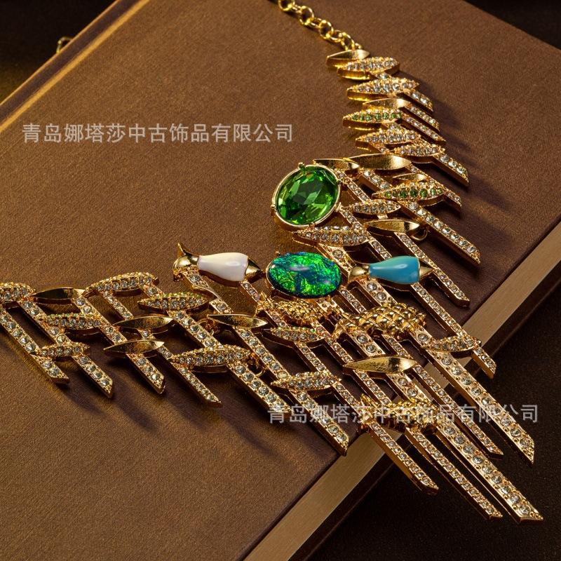 KEQIU Individualistic, Exaggerated, Heavily Crafted Emerald Micro-set Necklace,  Luxury  Jewelry