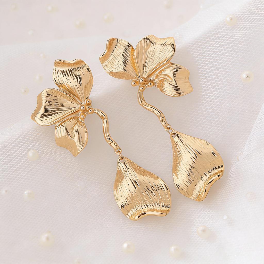 Fashion Exaggerated Alloy Simple Flower Drop Earrings Exquisite Design Versatile Daily Wear Elegant Women Ear Jewelry