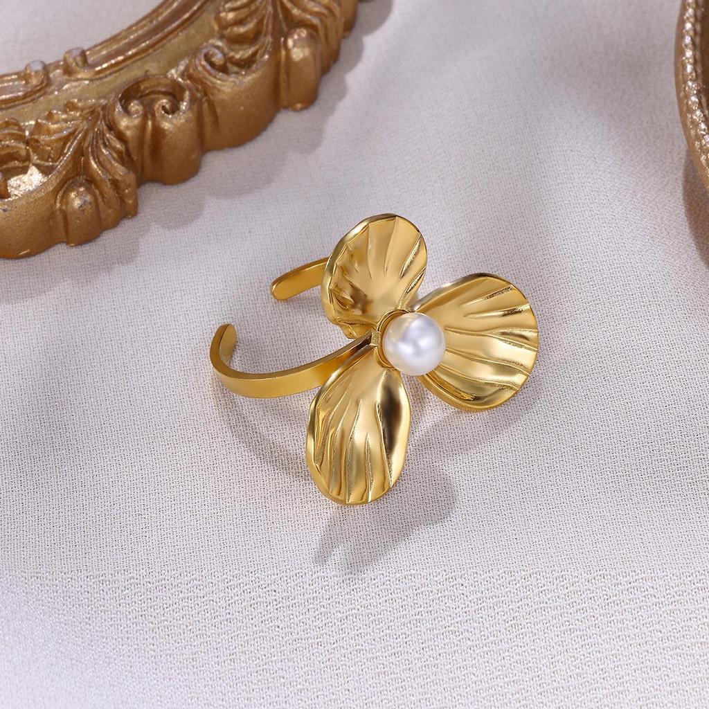 Women's Minimalist Open Flower Ring: Unique, Trendy Jewelry for Daily Wear