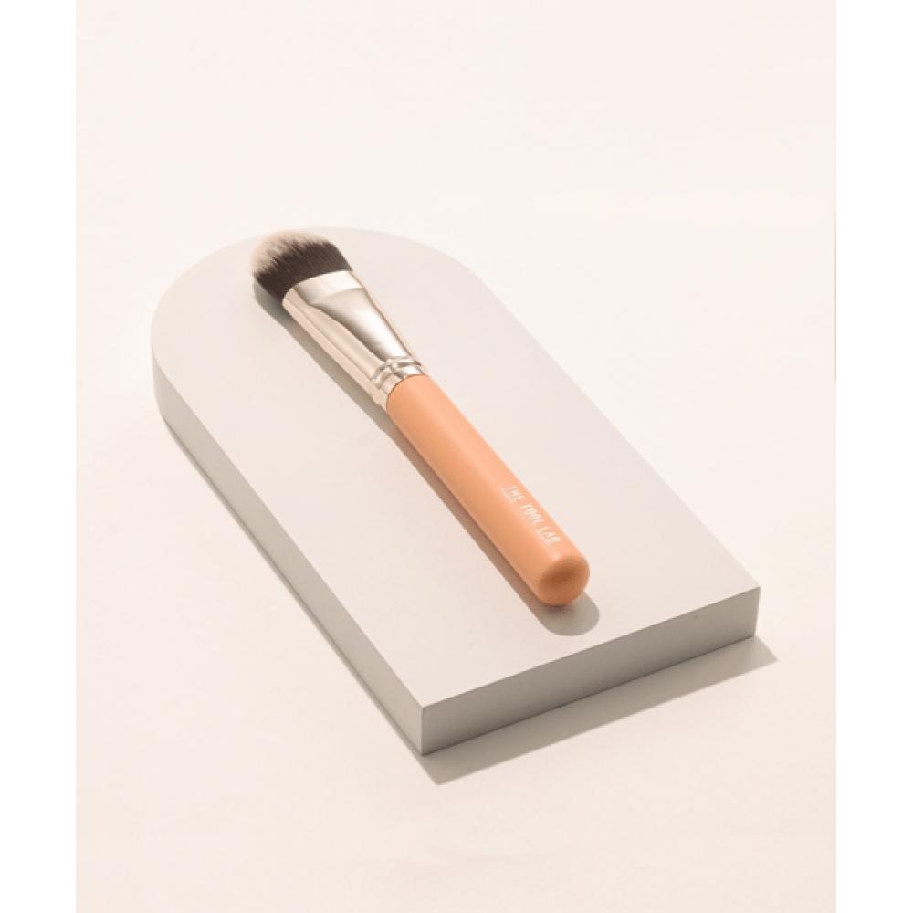 Thetoollab 105 Light Touch Foundation Brush