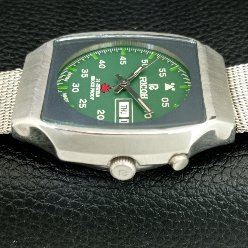 Ricoh R31 AUTOMATIC JAPAN MENS VINTAGE GREEN COLOR DIAL WATCH A704710-1