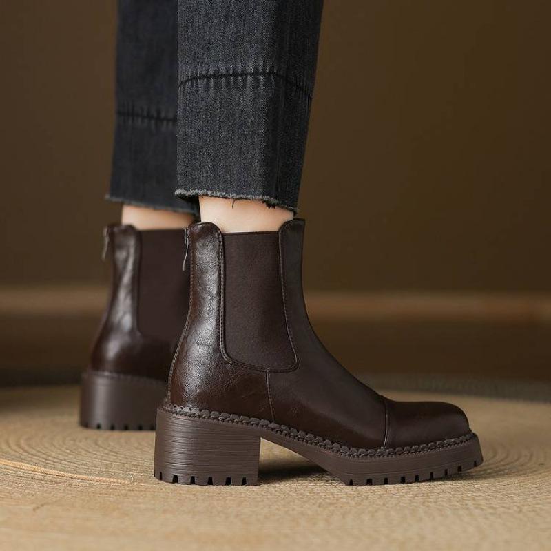 Korean Version of Solid Color Leather Large Size Women's Boots Medium Heel Comfortable Rear Zipper Square Heel Medium Tube Boots Autumn and Winter