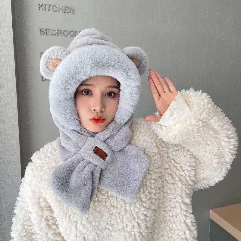 Plush bear hat, scarf, integrated thickened scarf, cute winter versatile cycling to keep warm, plush ear protectors and hooded.