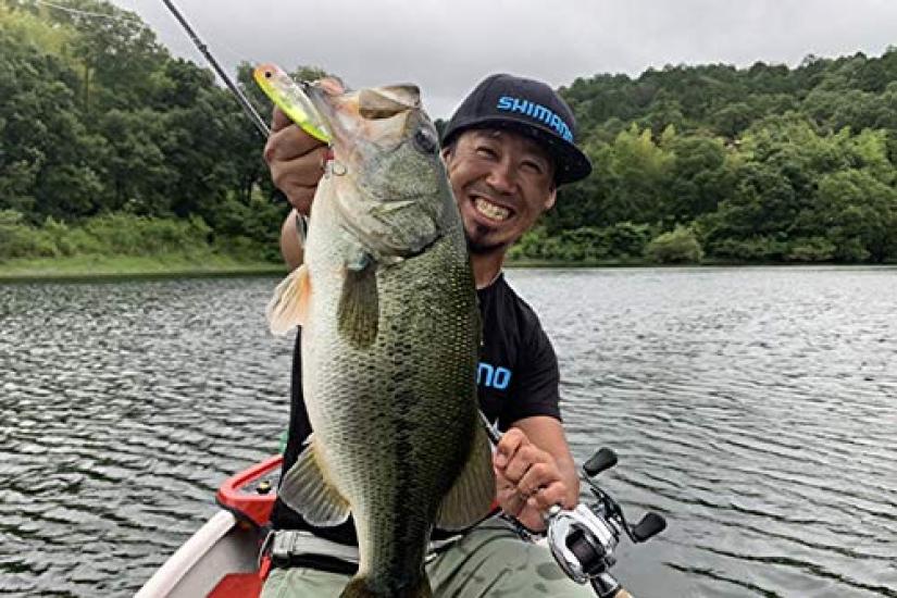 Shimano Bantam World Pop 69F Flash Boost Ghost Ayu 006 Freshwater Popper Lure for and Rivers ZR-P69U Bass, Lakes, Dams, Ponds,