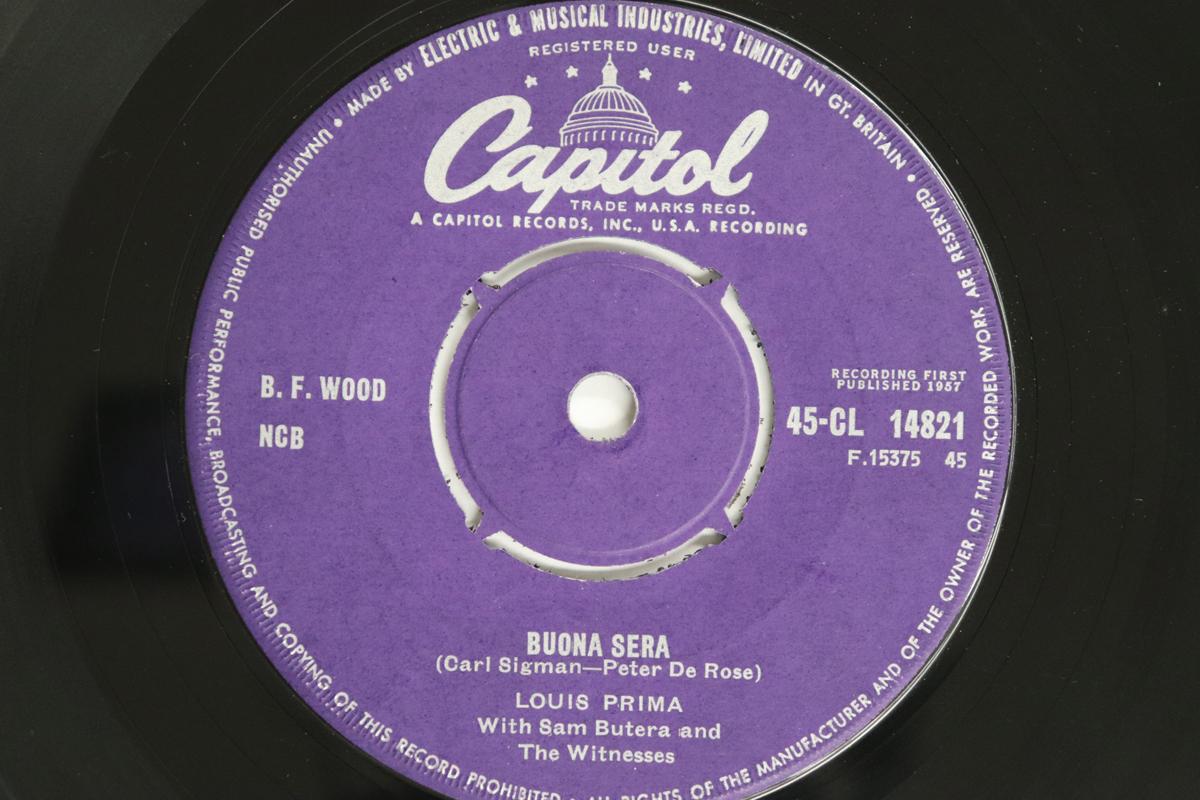 

7-дюймовая пластинка LOUIS PRIMA, SAM BUTERA, WITNESSES - Buona Sera / Beep! Пип! 45CL14821 CAPITOL UK Джаз Б/У