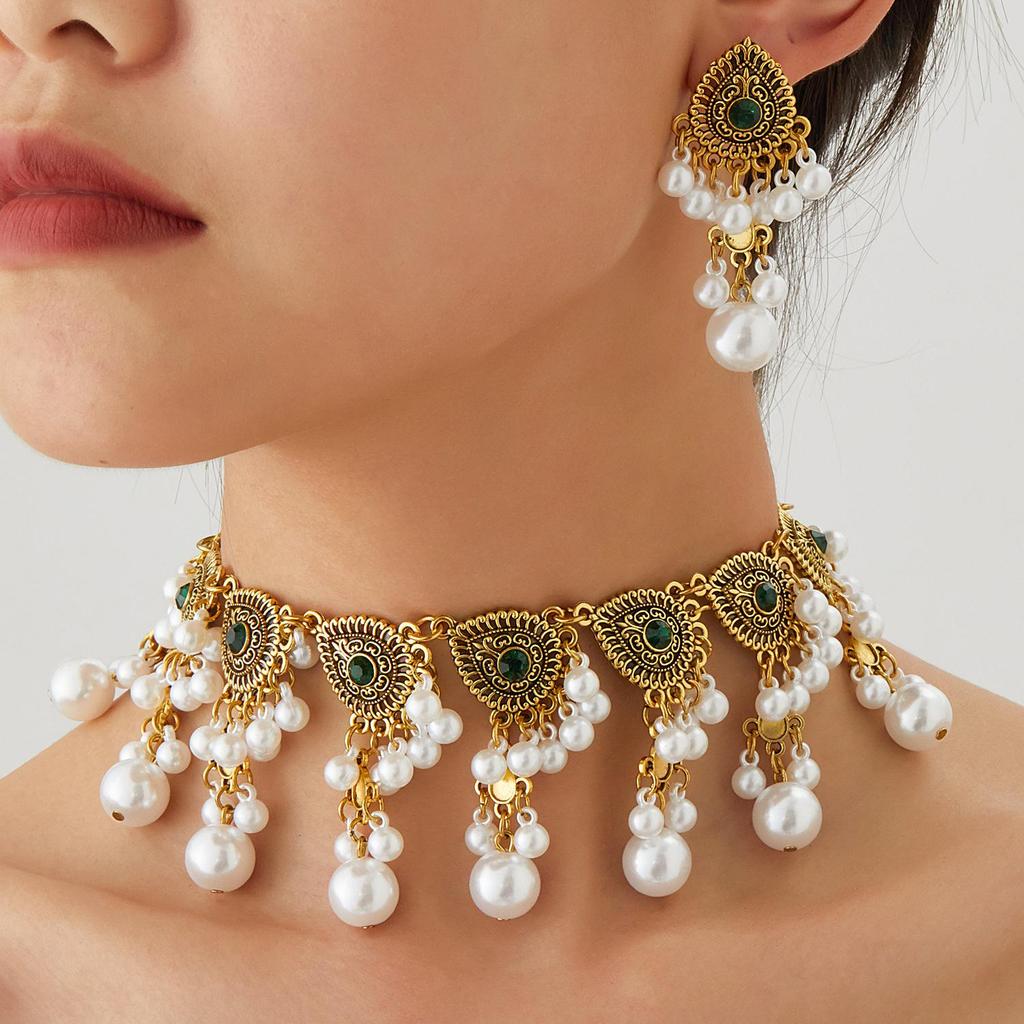 Retro Hollow Water Drop Jewelry Set: Women's Necklace and Earrings