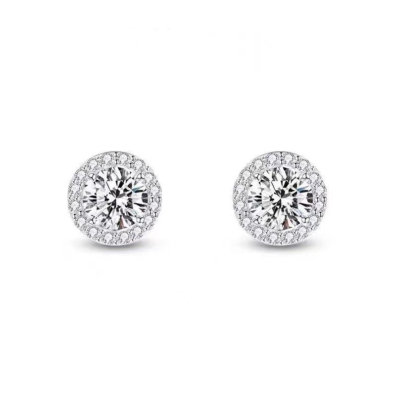 

Fanjia Star Point Single Diamond Pure Silver Earrings – Trendy, High-End, Luxurious Niche Design for Women, Ideal Birthday Gift.