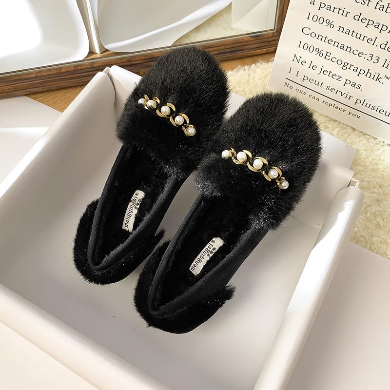 

Thick-soled pregnant women s fluffy shoes for women in autumn and winter 2025, wearing one pedal, beanie shoes, velvet single shoes, lazy cotton ladys 33 чёрный