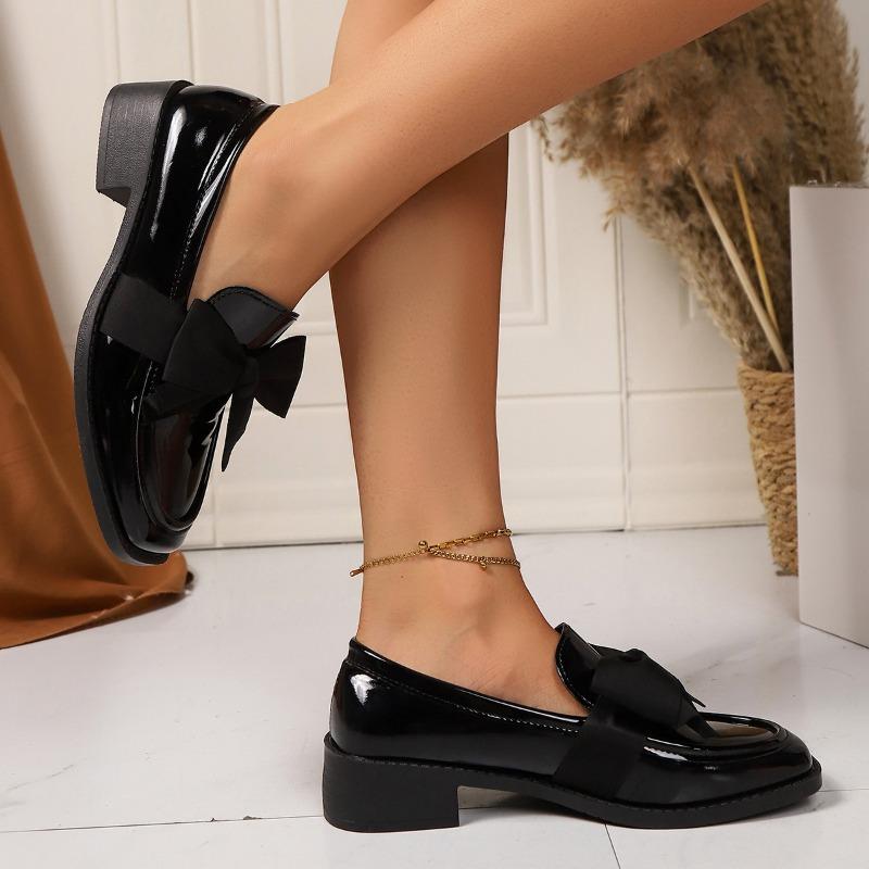 Podzimní nové mašličky z lesklé kůže malé kožené boty čtvercová špička nízký podpatek pohodlné nazouvací velká velikost malé jednoduché boty