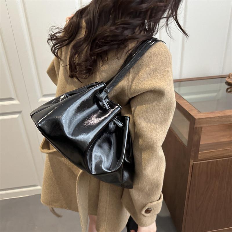 Borsa a Tote in PU per Uso Quotidiano con Chiusura Magnetica e Tasca per Cellulare per Appassionati di Moda Urbana