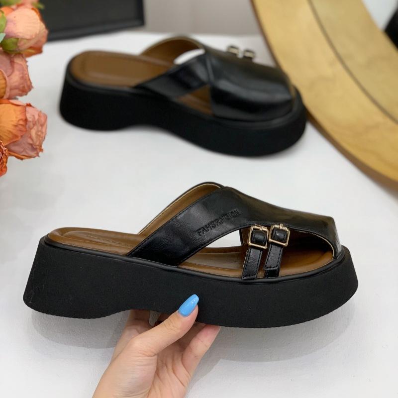 

Ретро баотоу полушлепанцы женские летние 2025 новые на высокой толстой подошве крутые шлепанцы универсальные пляжные римские туфли 35 чёрный