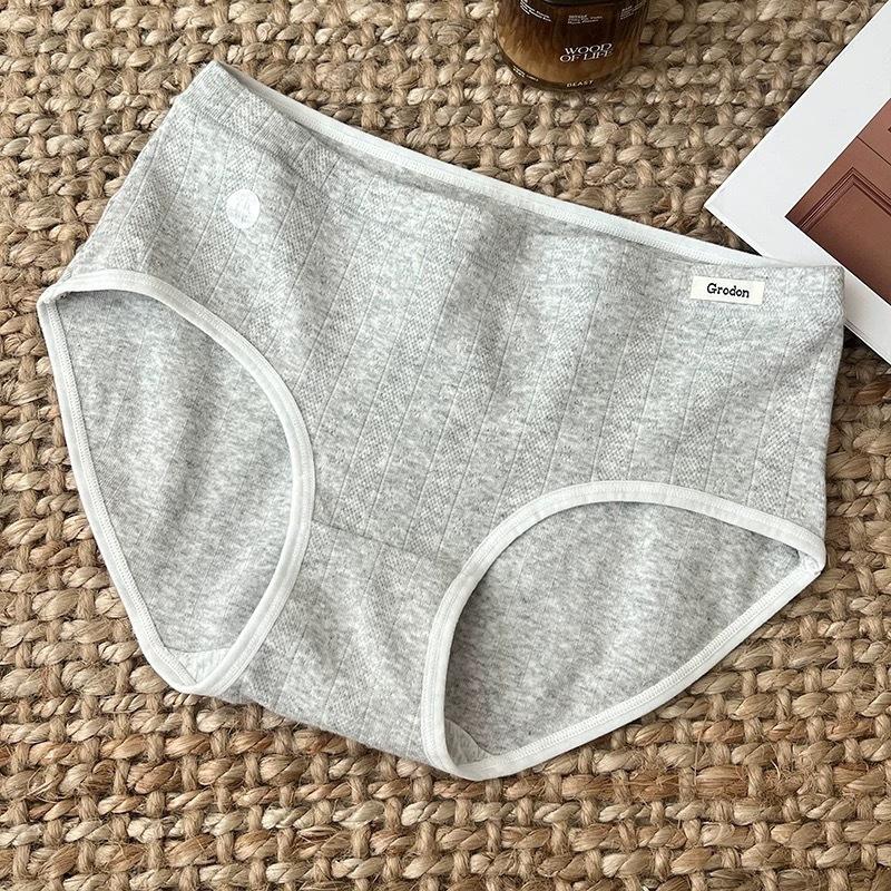 Ladies Spring and Autumn Fresh Solid Color 7A Antibacterial Crotch Comfortable Breathable Sweat Triangle Briefs