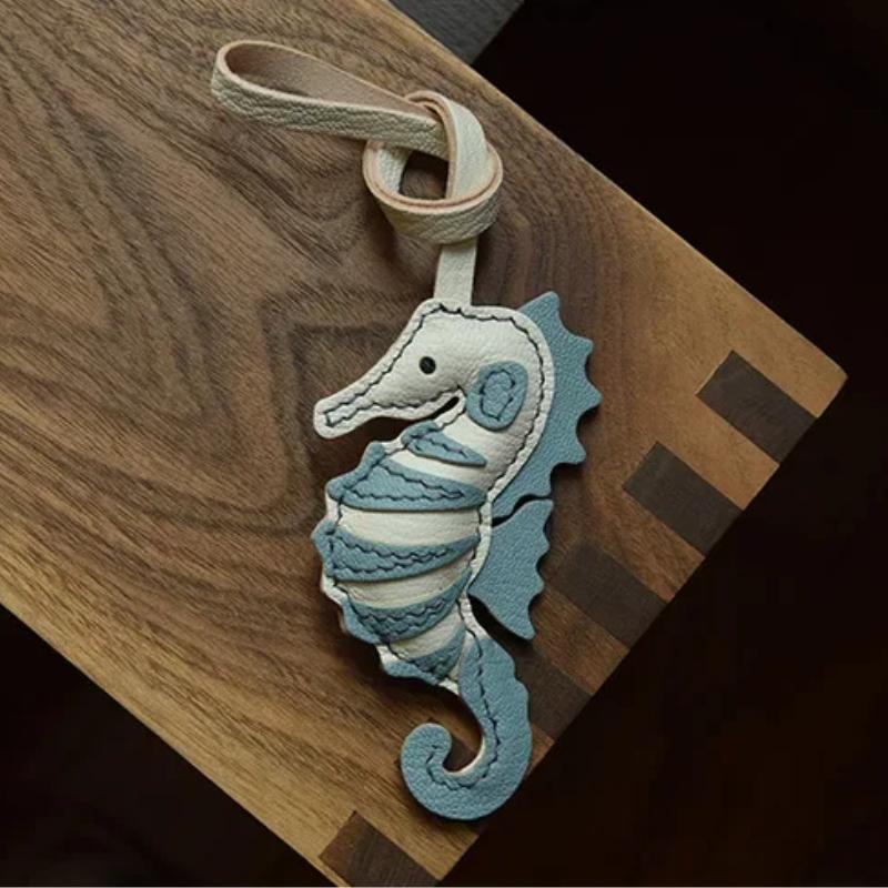 Hippocampus Cow Leather Car Keychain Pendant Bag Pendant Personalized Simple Girls Gift Bag Accessories