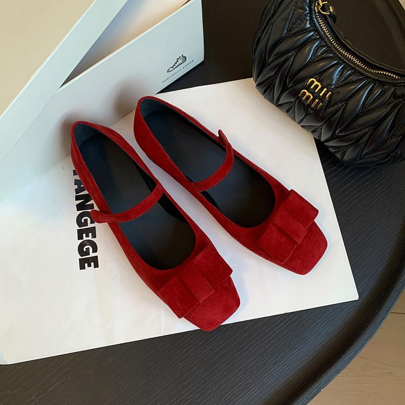 

Bow Mary Jane single shoes women s spring 2025 new square head one word with wedding shoes retro single shoes versatile women 39 красный