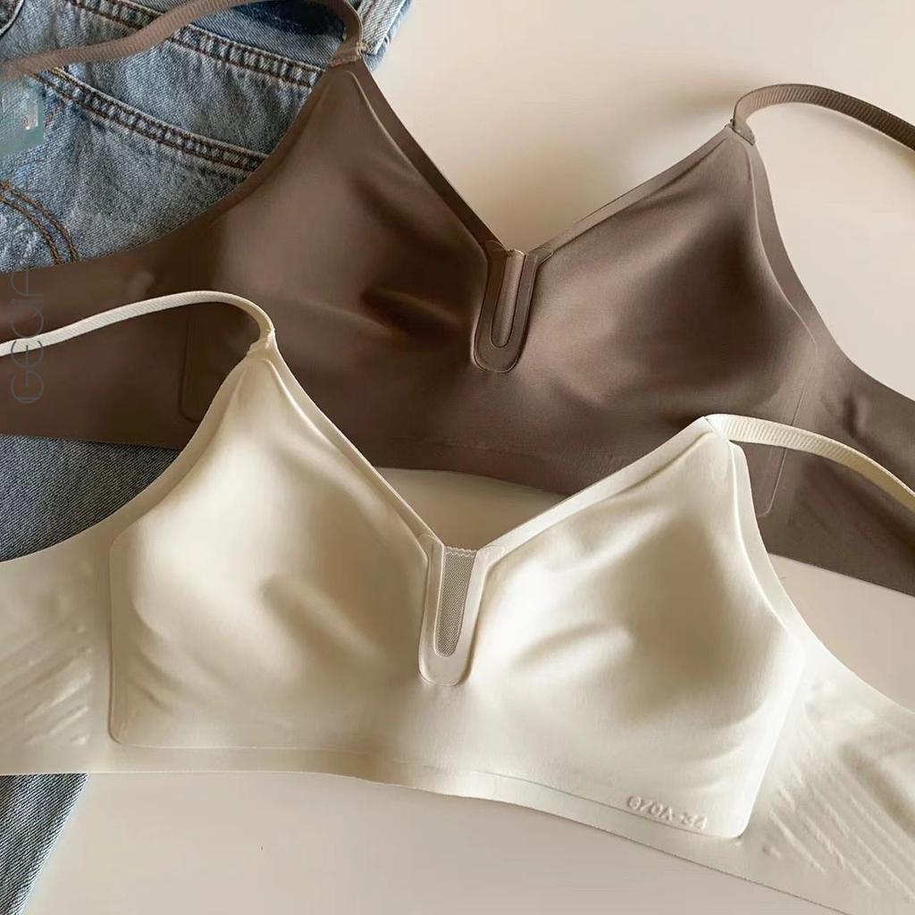 Seamless Women's Thin Deep V Bra with Side Boob Control Soft Support Anti-Drooping Wire-Free and Push-Up Comfort