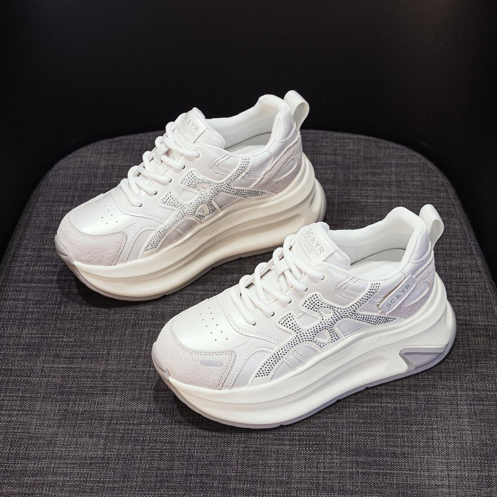Small thick-soled Forrest Gump shoes women's autumn 2025 new casual fashion versatile Douyin explosive version height-increasing women's shoes