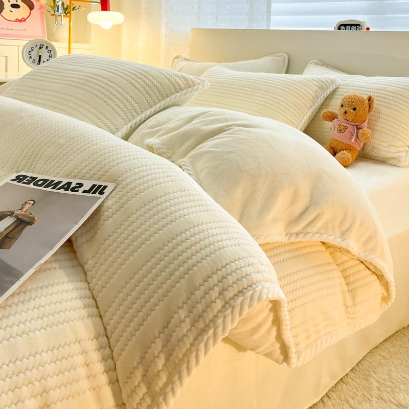 2025 new Nordic style double-sided velvet autumn and winter jacquard milk velvet four-piece quilt cover dormitory three-piece