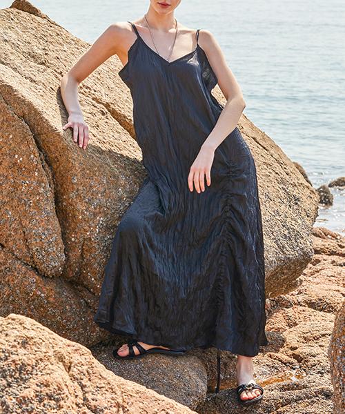 KOLEAT Layered Cooling Chiffon Marmont Shirred Strap Long Dress [Black]