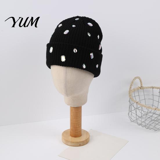 Music Festival Punk Style Cap Bling Rhinestone Knitted Hat, Street Knit Winter Sparkly Geometric Hat Warm Skull for Women Autumn Fashion Accessories