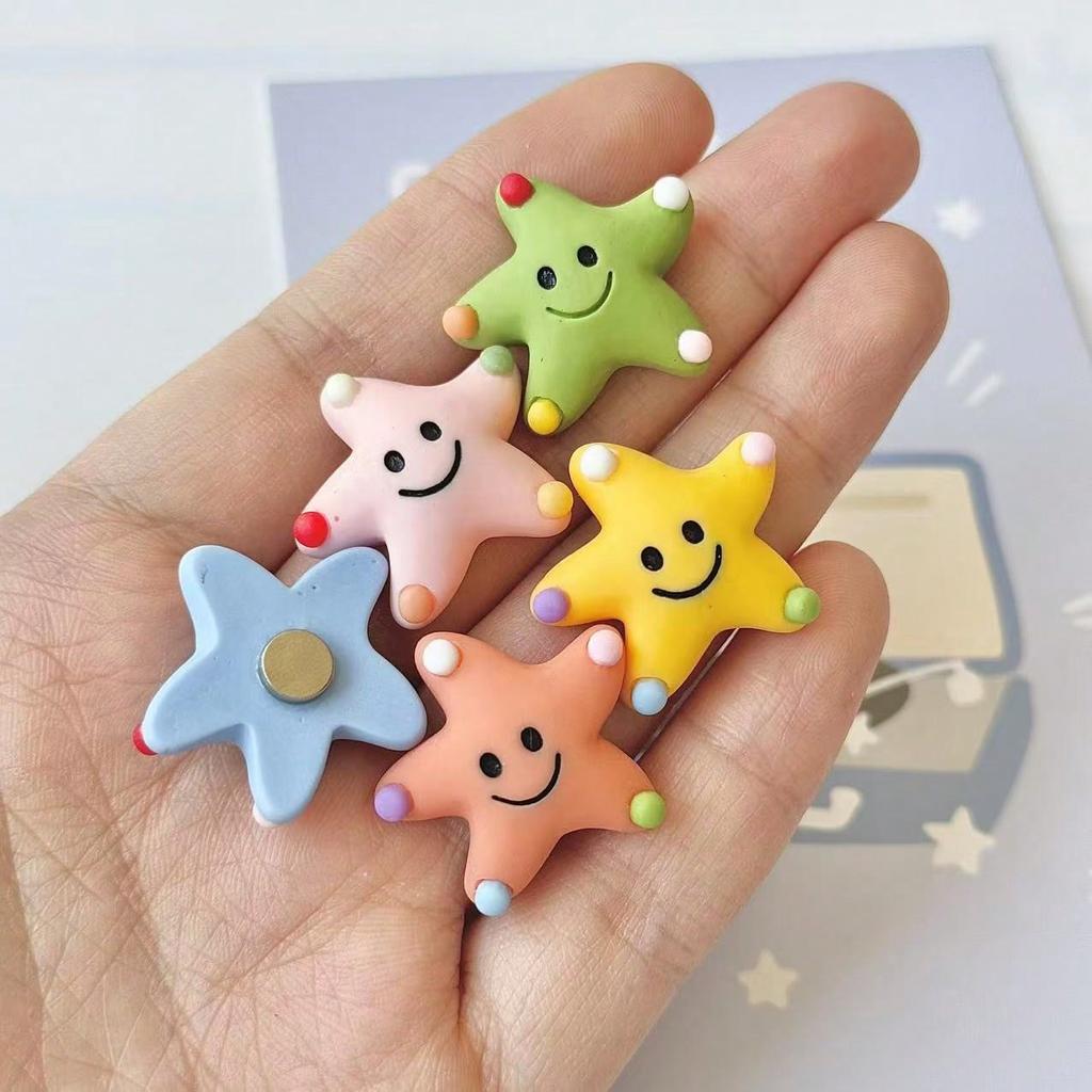 5 Stück Niedliche und farbenfrohe sternförmige Magnete Kühlschrankmagnete - Elegantes Design - Kompatibel mit verschiedenen magnetischen Oberflächen