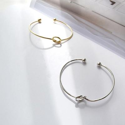 Αξεσουάρ για Γυναίκες Κόμπος Αγάπης Απλός Κόμπος Χρυσό Βραχιόλι και Βραχιόλι για Κυρίες Βραχιόλια για Γυναίκες Γούρια για Βραχιόλια