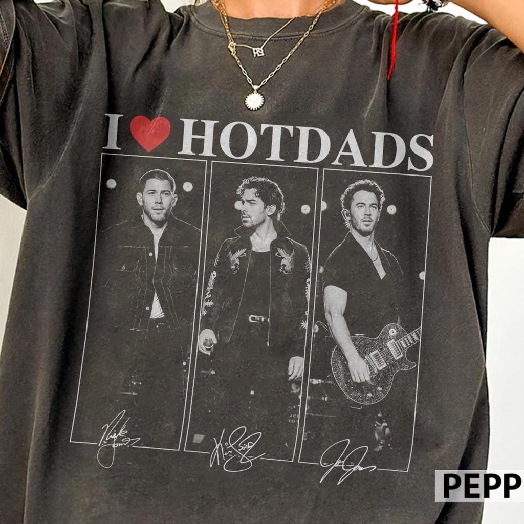 Я Люблю Горячих Папочек Jonas Brothers Футболка, Jonas Brothers Тур 2026 Графическая Футболка, Ник Джо Кевин Футболка для Фанатов, Подарок Любителю Концертов