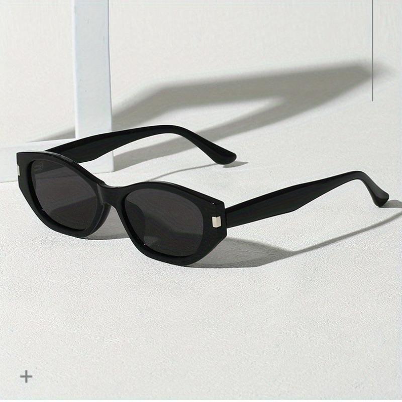 2pcs Stylish Vintage Cat-Eye Eyewear  for Elegant Ladies Lightweight & Comfortable Ideal for Daily Use and Fashion Decoration