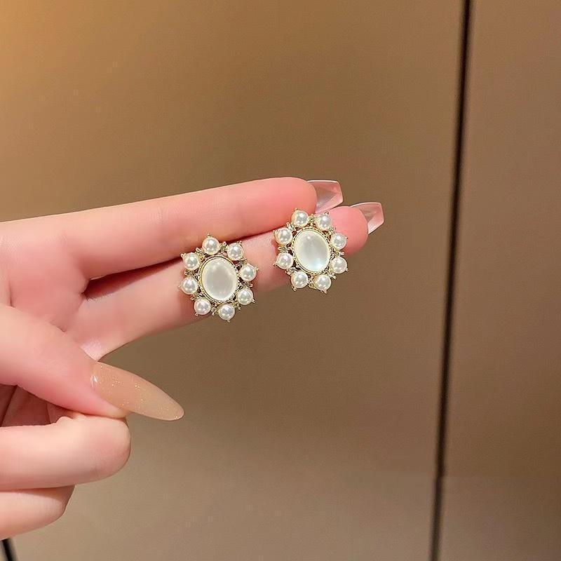 Korean Style S925 Sterling Silver Cat s Eye Stone & Pearl Oval Earrings - Retro Court Trendy Ear Studs белый