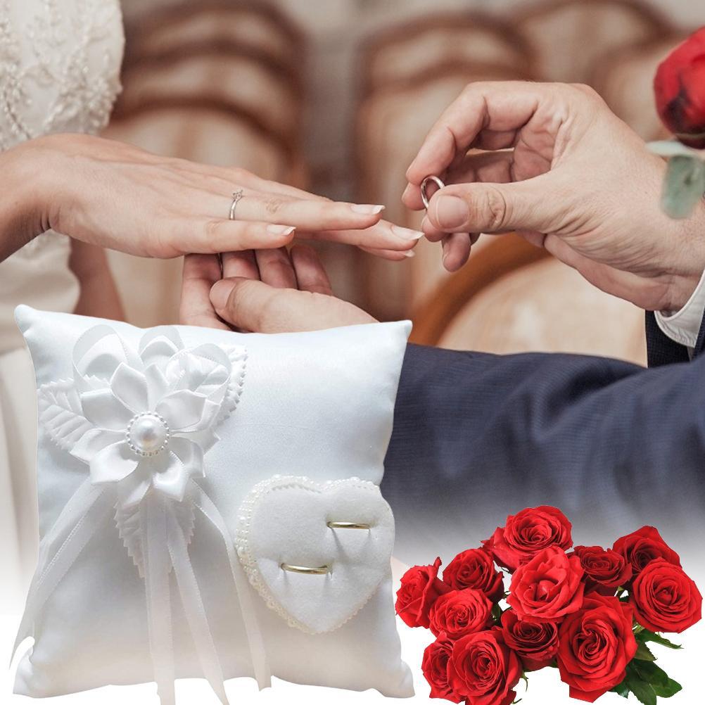 1PCS Western-style White Square Ring Pillow with Camellia Bud (20x20cm)