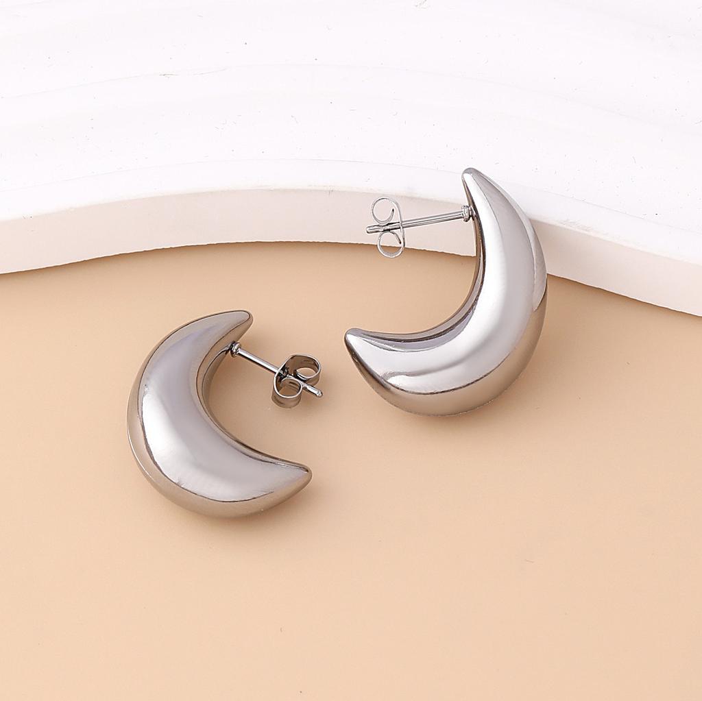 Smooth Geometric Hollow Crescent Stud Earrings Women European American Minimalist High-end Fashion Ear Jewelry Gift