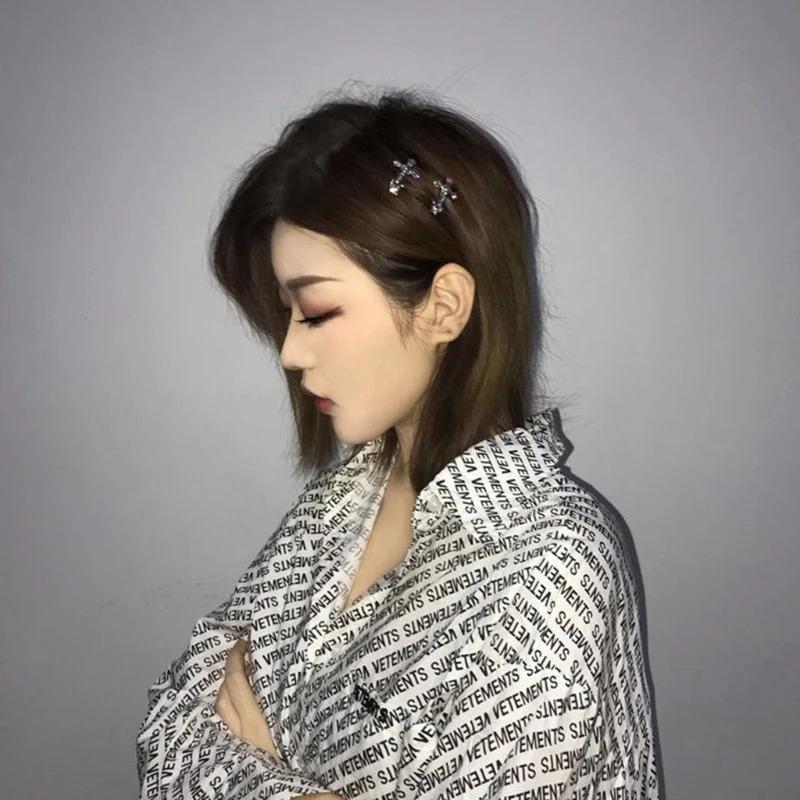 Lot de 2 barrettes à cheveux style punk, style croix, tendance, décoratives pour Halloween, pour cosplay