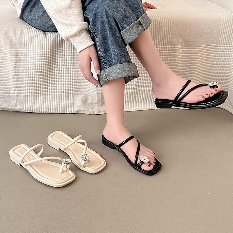 Flat-bottomed rhinestone temperament cover toe cool slippers shoes wear new summer pearl sandals