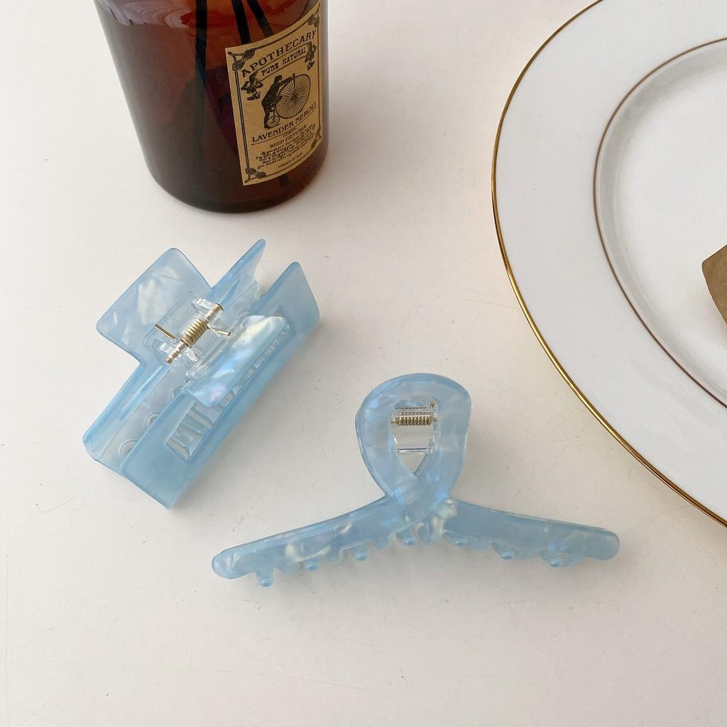 Exquisite Korean Style Medium Size Pvc Shark Hair Claw Clip For Elegant Hairstyles