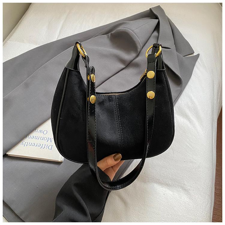 2025 new high-end texture niche autumn and winter shoulder messenger bag frosted retro versatile dumplings