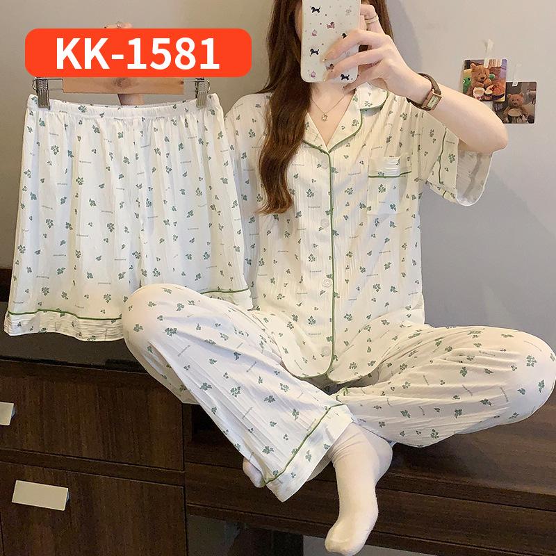 Sweet Striped Bow Print Korean Style Crinkle Pajamas Set for Women - Three-Piece, Short Sleeve Homewear.