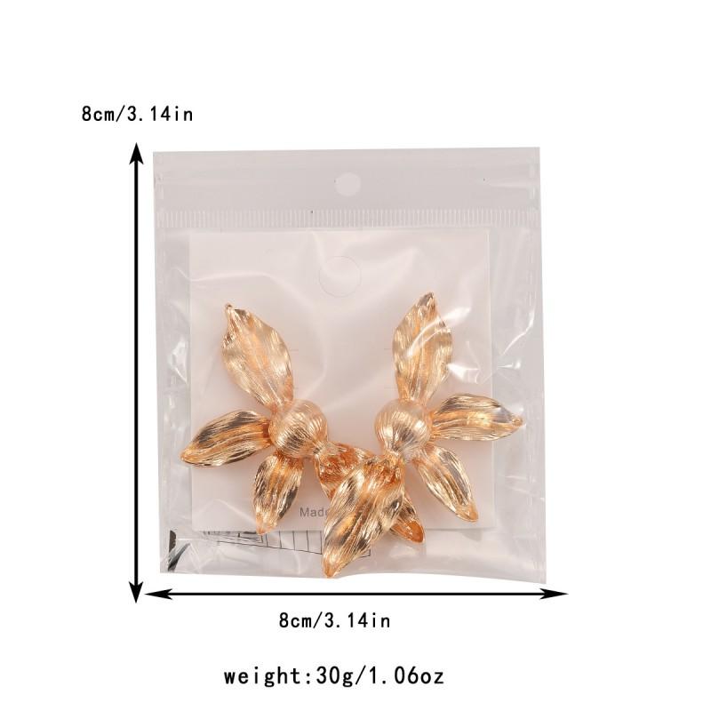 Vintage Floral Earrings Women Bold Asymmetrical Statement Jewelry In Gold Zinc Alloy
