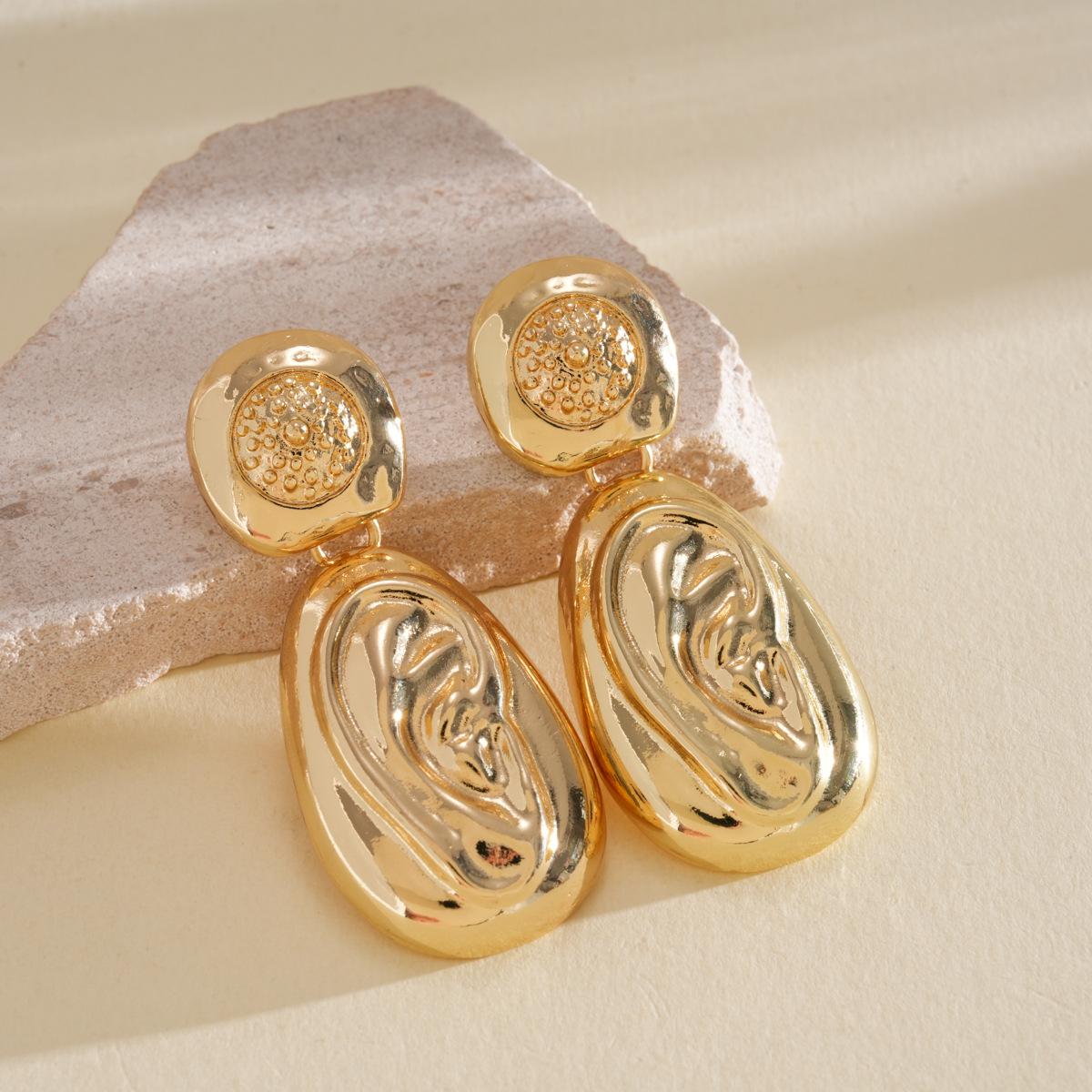 

DIGADAGU Alloy Water Drop Geometric Dangle Earrings New Simple Retro Earrings Women Party Zircon Accessories золотистий