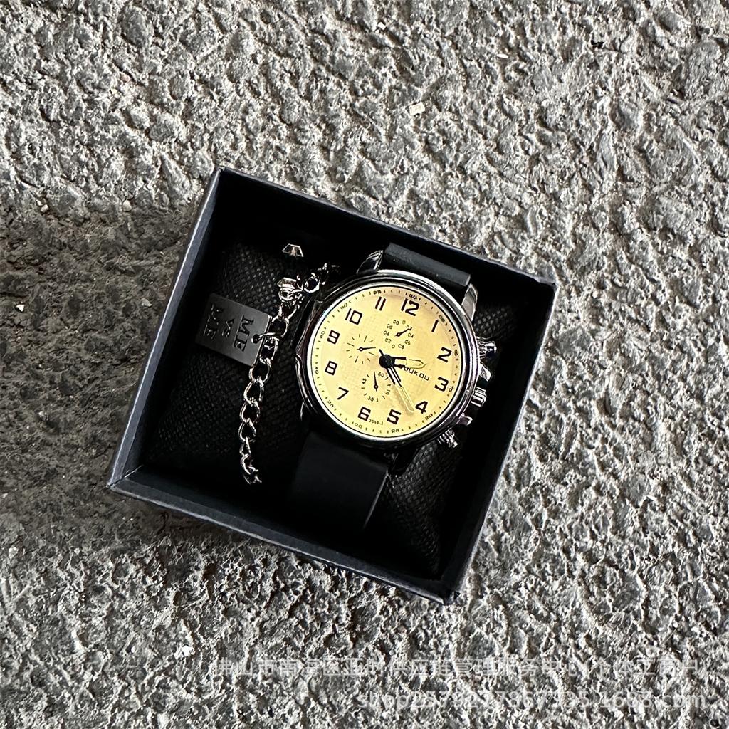 Watch High Junior High School Student Party Fashion Men'S Watch Women'S Waterproof Silicone Large Dial Supply Table