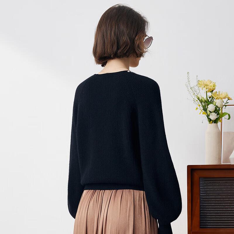 Women's U-Neck Cashmere Pullover Sweater