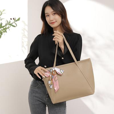 Light Luxury Large-capacity Silk Scarf Tote Bag, a New Versatile Trend Printed Women's Bag
