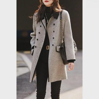 Abrigo de Lana de Doble Faz con Solapa Pequeña y Contraste Nítido de Hueso - Colección Otoño/Invierno 2024
