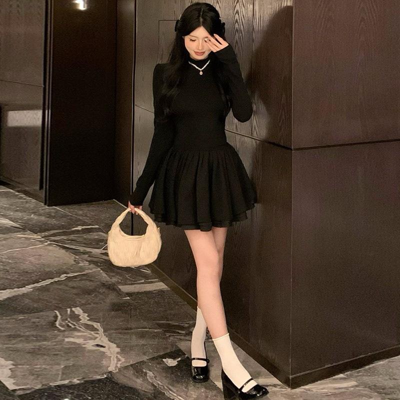Rich daughter feeling small black dress French temperament princess tutu skirt semi-turtleneck knitted dress autumn and winter