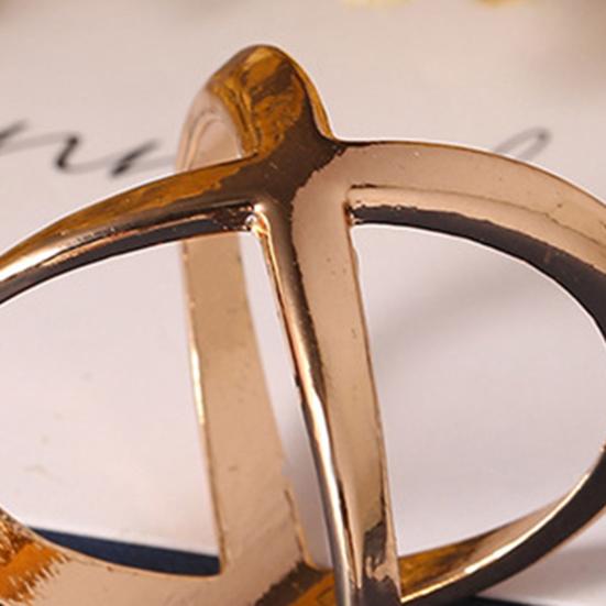 4Pcs X Shape Scarf Rings Camellia Faux Pearl Scarf Clips Metal Scarfs Clasp Holder Buckles for for Women Silk Scarves Shirts Shawls