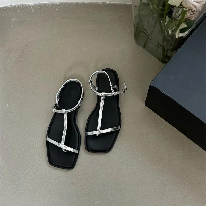 2025 New Gladiator Women Sandals Fashion Clip Toe Flats Ladies Outdoor Beach Vacation Sandal Summer Women's Shoes