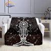 Pentacle & Moon flanellfilt, Skull Witchy Wicca Pagan Black and White Mystical Gothic Solfilt