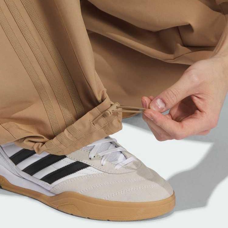 Adidas Originals Classic Series Comfortable Solid Color Casual Work Pants Unisex Pants Cardboard-Yellow KD0950