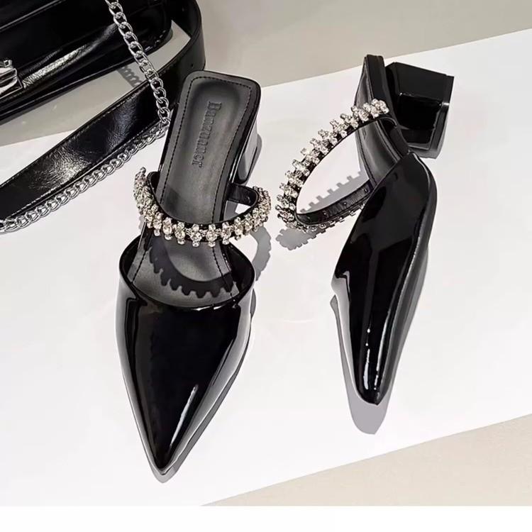 Fashion French High-end Half-slipper 2025 New Style, Fashionable and Elegant, Pointed-toe Rhinestone Flip-flops for Outdoor Wear