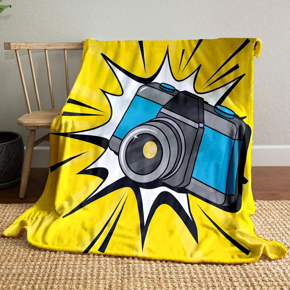 Retro Camera Pop Art Design Patterned blanket, flannel, suitable for all seasons, home decor, warm and cozy