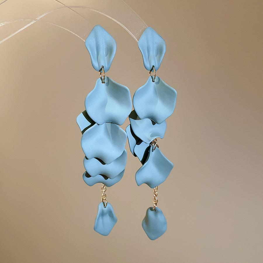 New blue flower fringed earrings, fresh niche design studs, women's summer vacation earrings