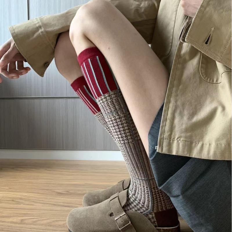 Herbst- und Wintersocken für Waden, Damen Retro und High-Intelligence Stil, Farblich abgesetzte feine Karomuster Kniestrümpfe